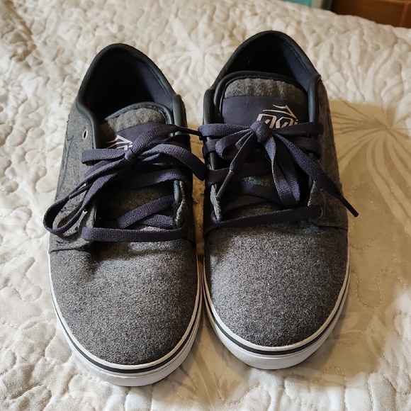 Men's Sneakers in Dark Gray - Picture 1 of 4